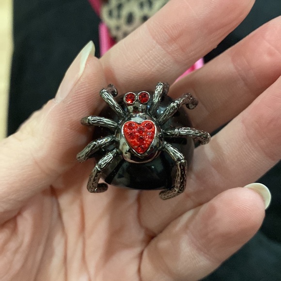 Betsey Johnson Spider Red Crystal Statement Ring goth punk - Picture 4 of 4
